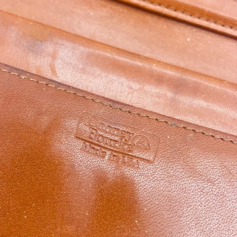 VINTAGE Dooney & Bourke Pebbled Ivory Leather With Tan Trim Classic Wallet Duck